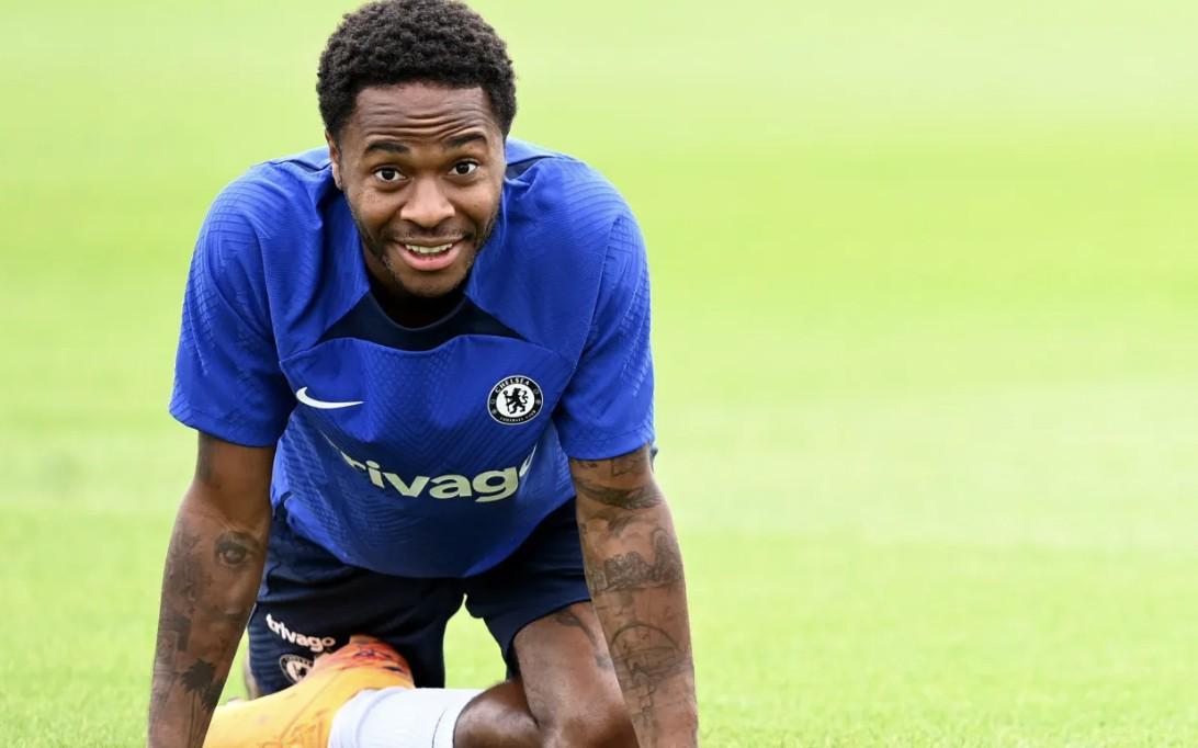 6686体育平台-夏窗未能离队，泰晤士报：冬窗前斯特林可能要单独训练