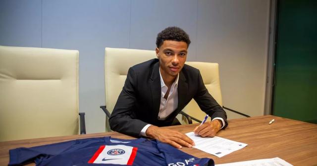 6686官方网站-巴黎抢得埃基蒂凯 以追姆巴佩的方式签下高效新星